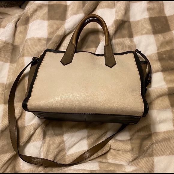 Fossil Purse - Picture 2 of 4